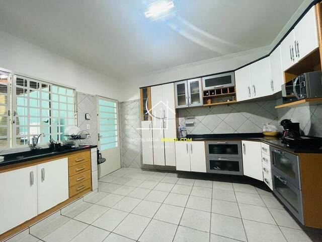 Casa para Venda em Taubaté - 5