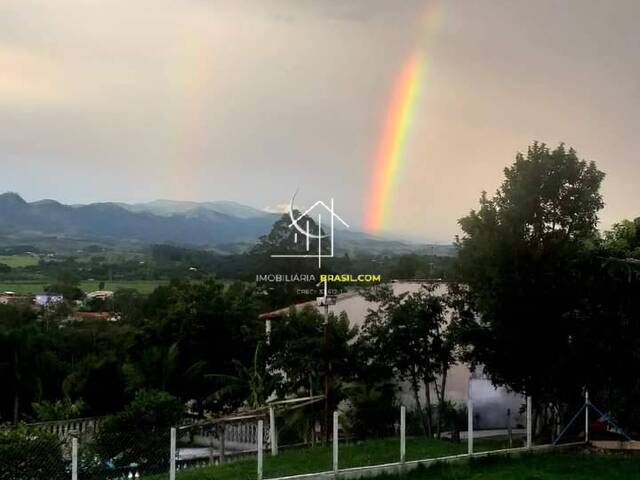 Casa para Venda em Caçapava - 2