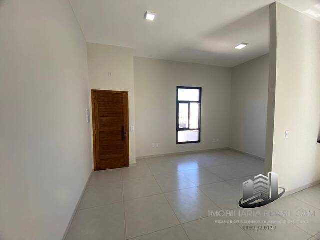 #2093 - Casa para Venda em Caçapava -  - 2