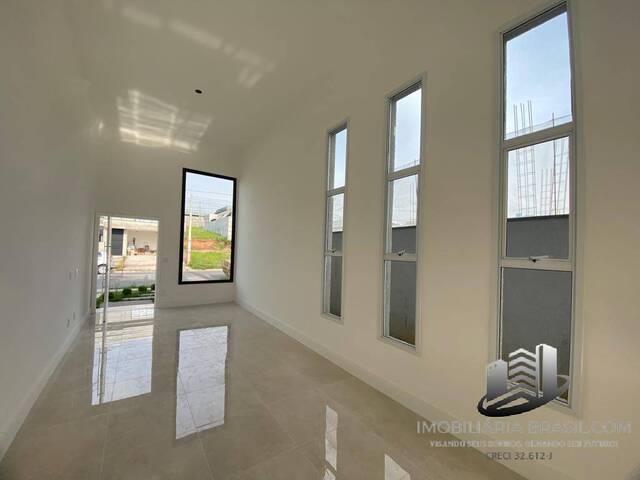 Venda em Parque Residencial Maria Elmira - Caçapava