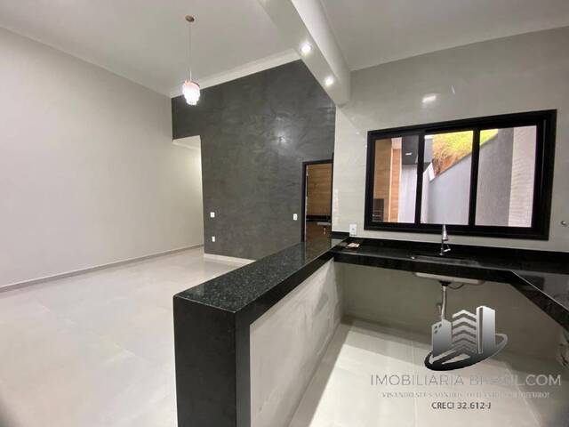 Venda em Parque Residencial Santo André - Caçapava