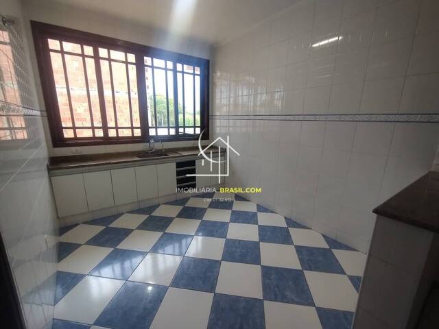 Sobrado para Locação em Caçapava - 4