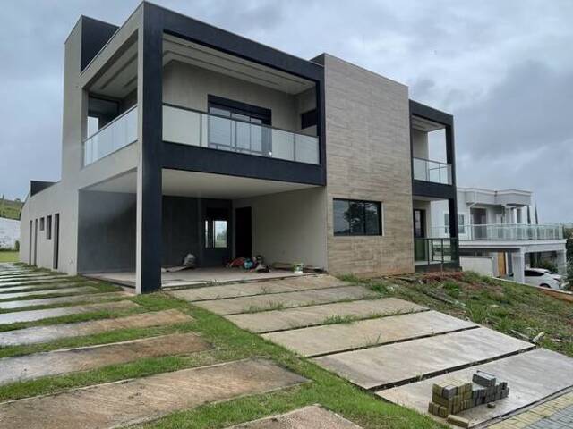 Venda em Condomínio Terras de Santa Mariana - Caçapava