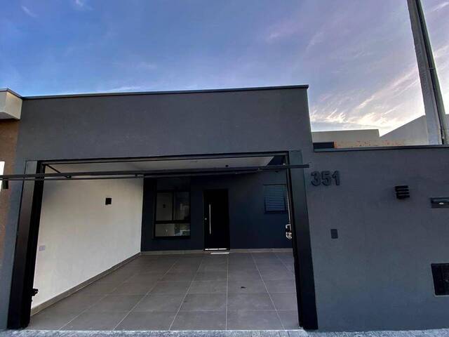 #2420 - Casa para Venda em Caçapava - 