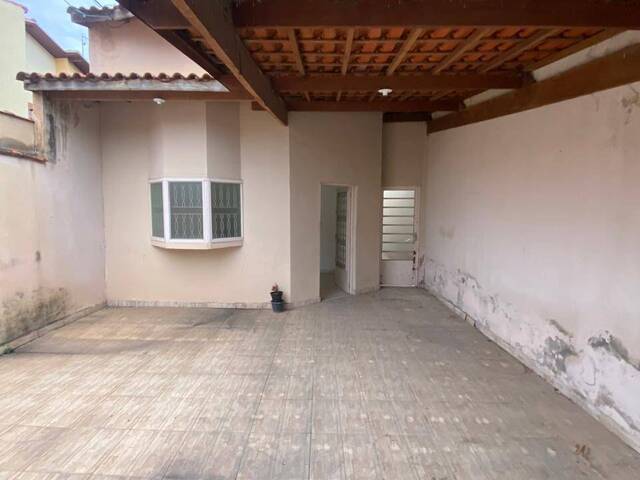 #2444 - Casa para Venda em Caçapava - 