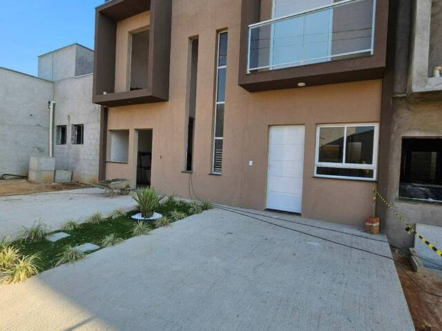 Locação em Residencial Colinas - Caçapava