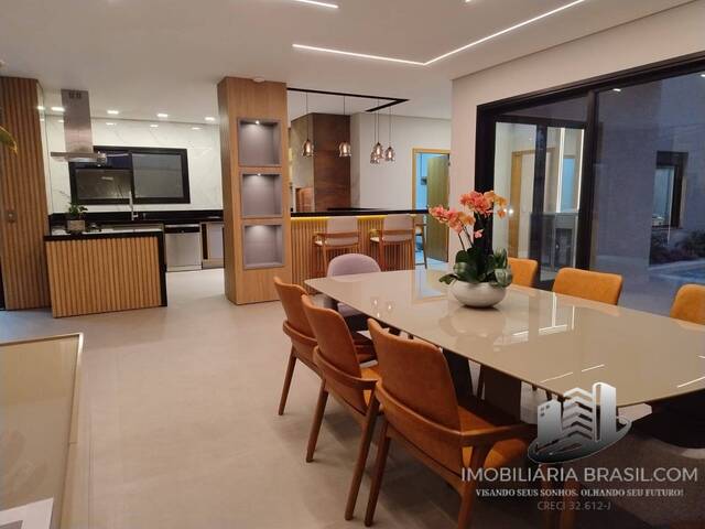 Casa para Venda em São José dos Campos - 5