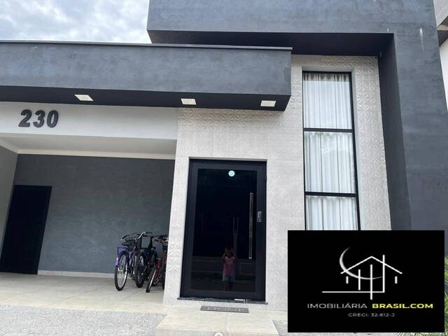 Venda em Condominio Malibu - Caçapava