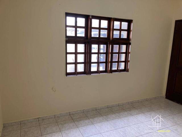 #2741 - Casa para Venda em Caçapava - 