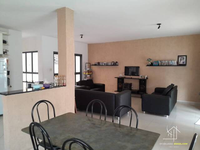 #2748 - Casa para Venda em Caçapava - 