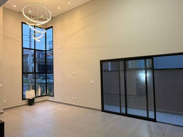 #2751 - Casa para Venda em Caçapava - 