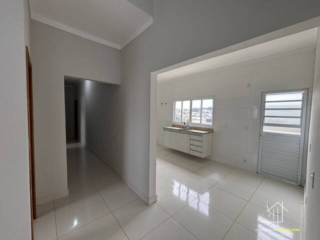 #2753 - Casa em condomínio para Venda em Caçapava - 