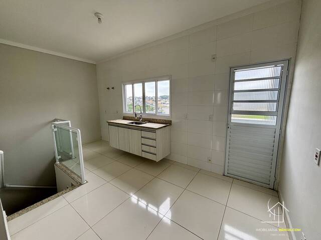 #2753 - Casa para Venda em Caçapava - 