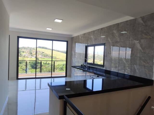 #2757 - Casa para Venda em Caçapava - 