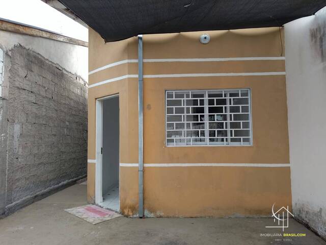 #2762 - Casa para Venda em Caçapava - 