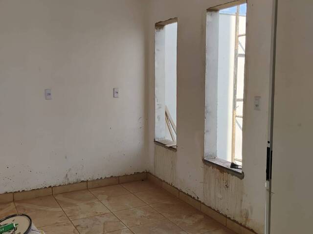 #2769 - Casa para Venda em Caçapava - 