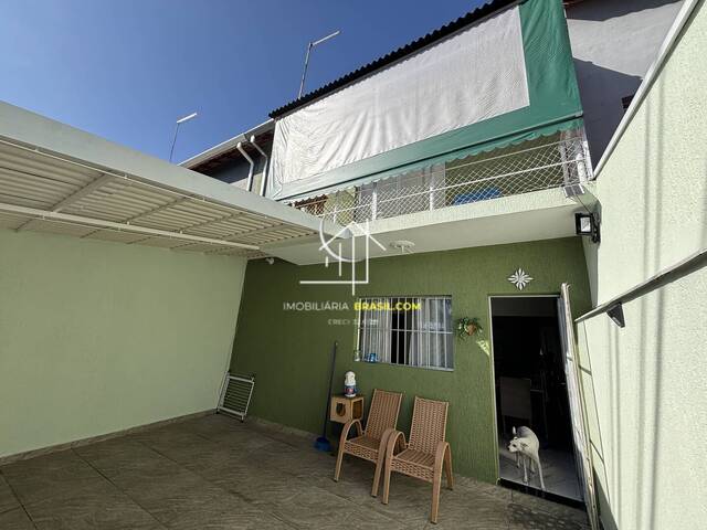 #2806 - Casa para Venda em Caçapava - 