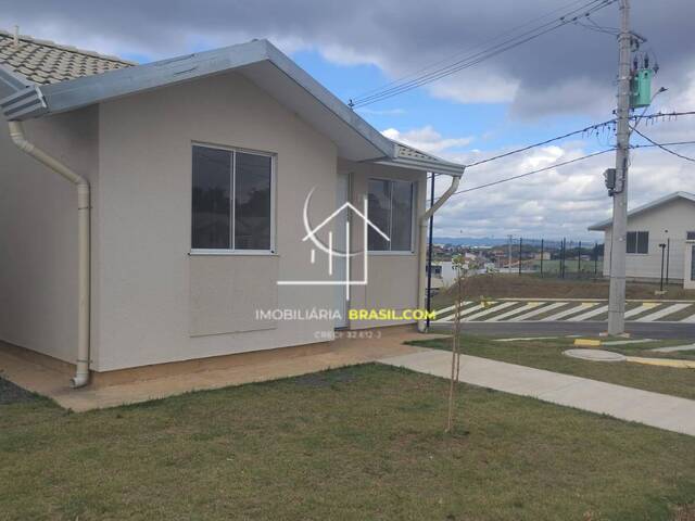 #2830 - Casa para Venda em Caçapava - 
