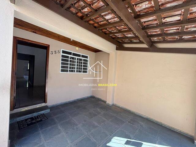 #2884 - Casa para Venda em Caçapava - 